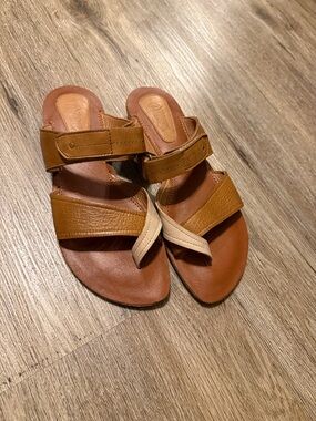 NWOT Leather Slide Sandals in Two Toned Tan Brown